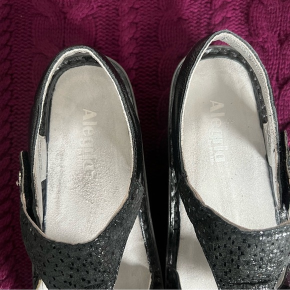 Alegria Tile Me More Black Leather Kendra T-Strap Sandals Size 40 Size 9.5/10 - Picture 6 of 13